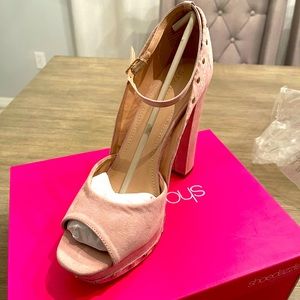 Shoedazzle sz11 Blush colored heel
